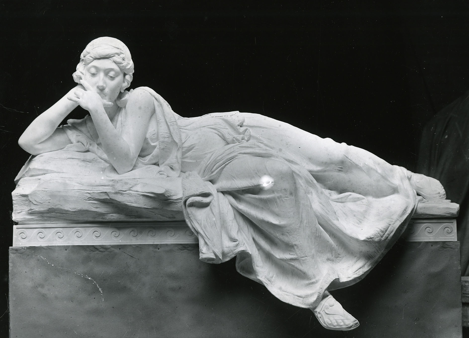 Memory (1913-1914) by Augustus Lukeman, for the Ida and Isidor Straus Memorial, Straus Park, Manhattan, New York City